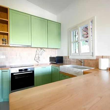 Pefko House *
