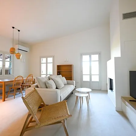 Pefko House *