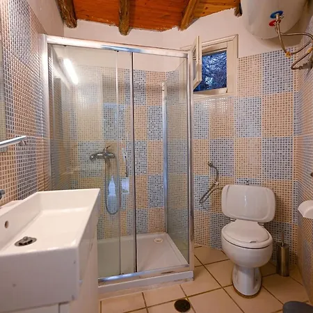 Pefko House Villa
