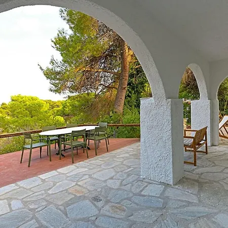 Villa Pefko House *