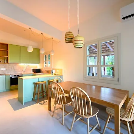 Pefko House *